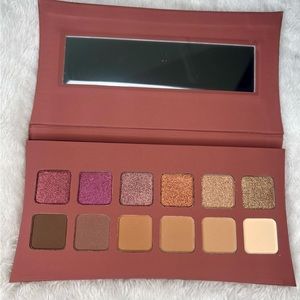 Eyeshadow palette